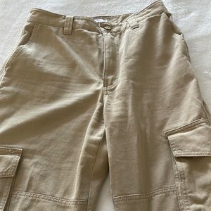 Aritzia utility pant cargos in beige